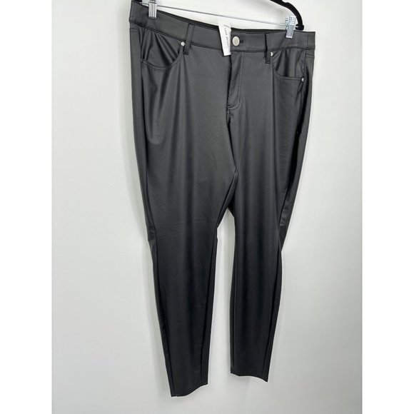 Lane Bryant Faux Leather Skinny Pant Black Size 16 Plus NEW - Picture 2 of 5